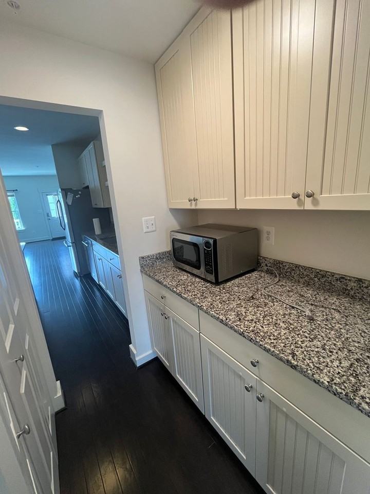 1705 Willard Way - Photo 3 of 24