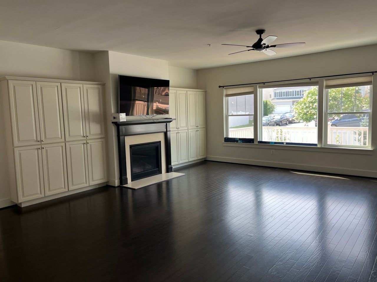 1705 Willard Way - Photo 6 of 24