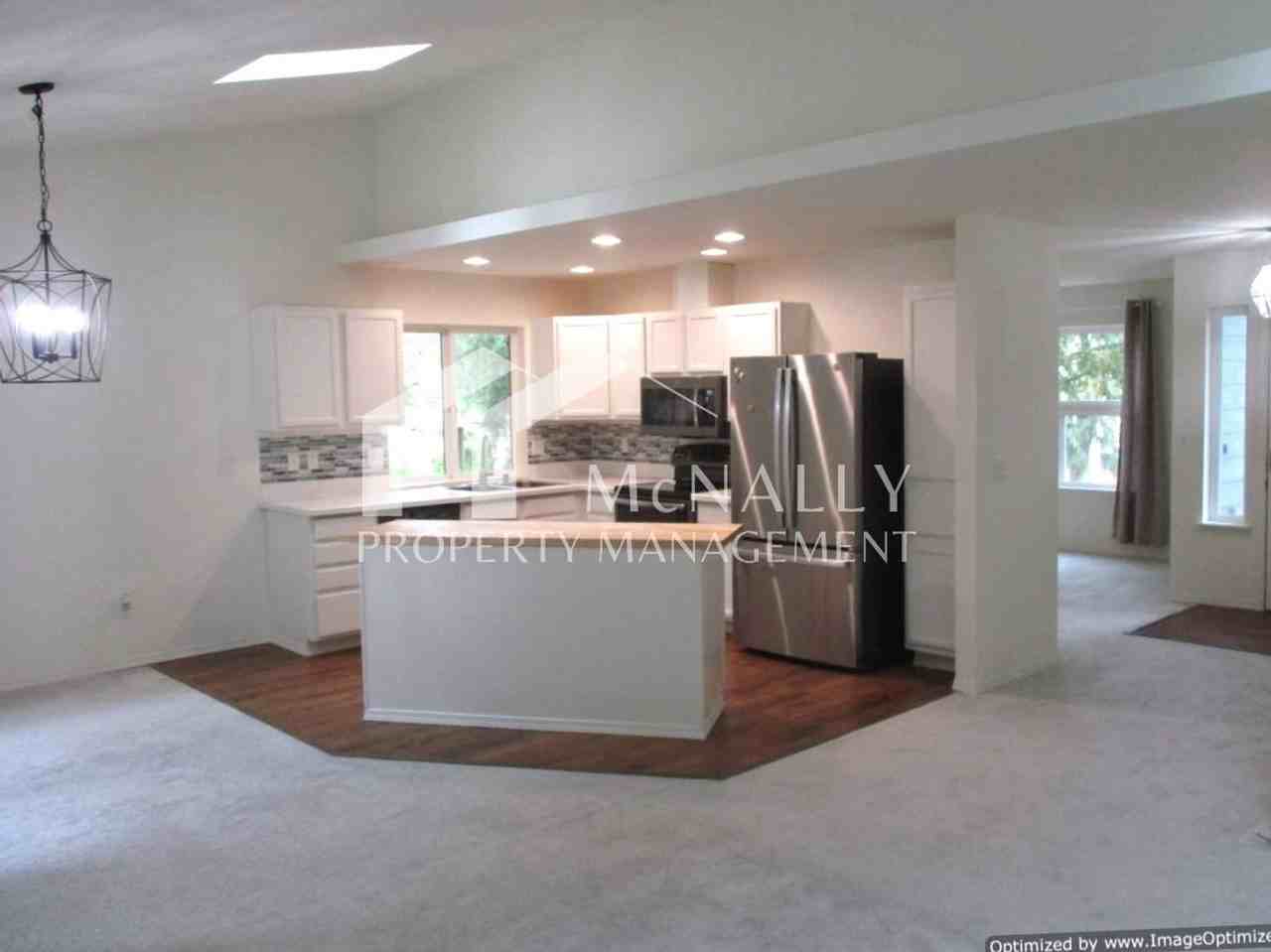 1166 Leschi Dr - Photo 2 of 20