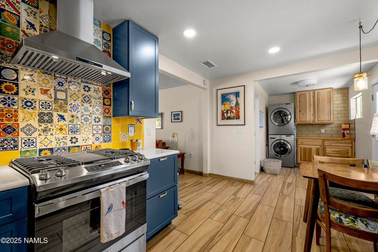 3131 N Park Dr - Photo 4 of 7
