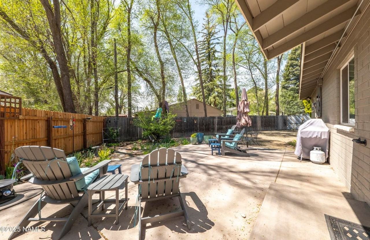3131 N Park Dr - Photo 7 of 7