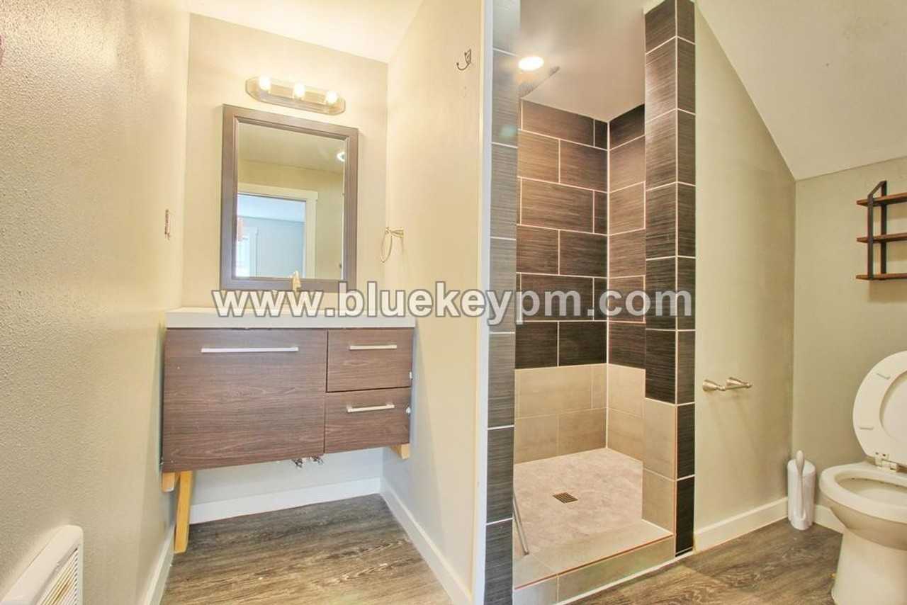 1614 Grant St #1 - Photo 7 of 9
