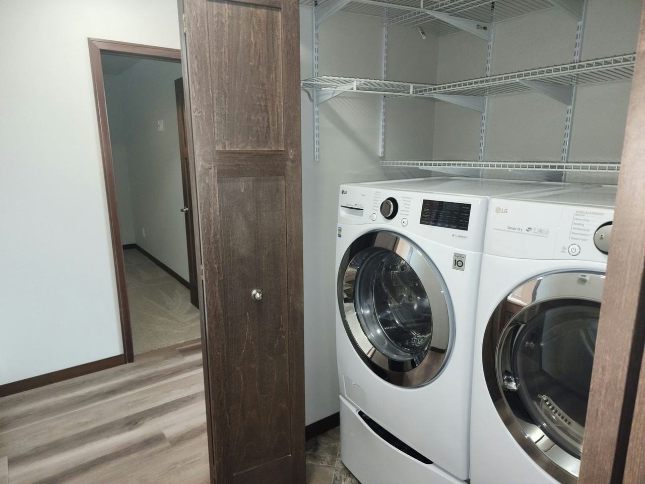 8012 W 65th St - Photo 6 of 14