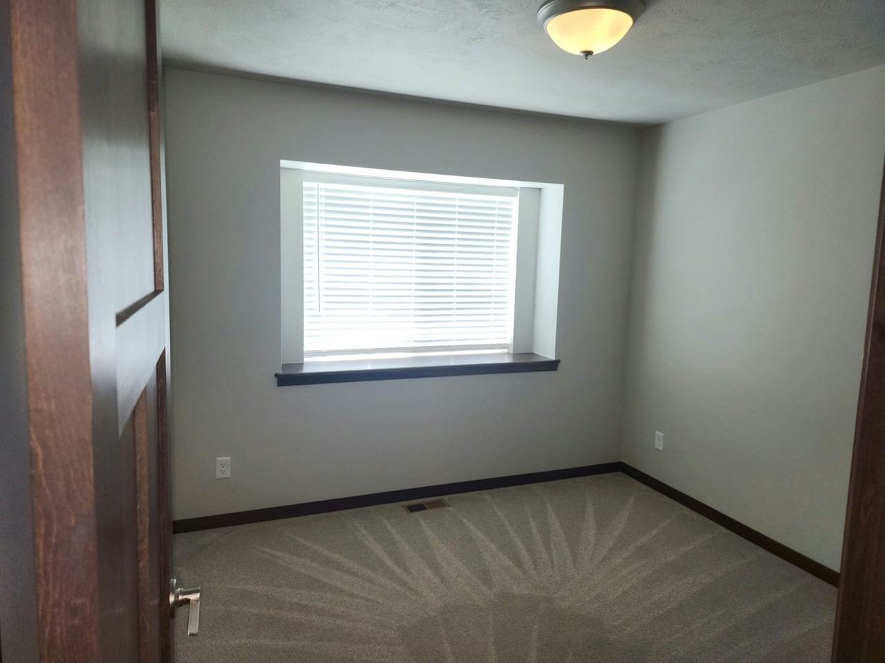 8012 W 65th St - Photo 7 of 14