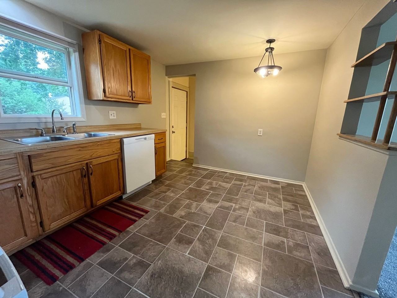 901 N Garfield Ave - Photo 7 of 27