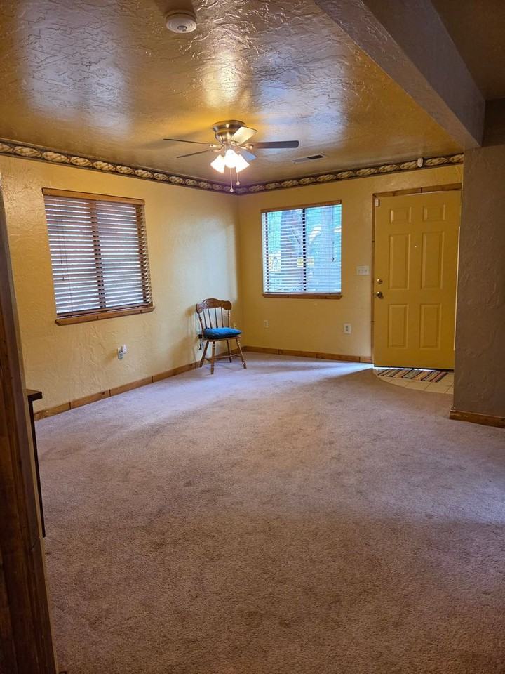 105 Sleepy Hollow Rd - Photo 4 of 22