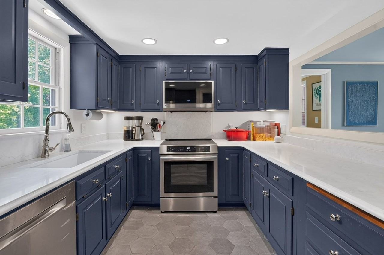 2312 Godfrey Rd - Photo 4 of 22