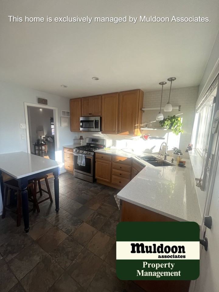 1233 E La Salle St - Photo 6 of 17