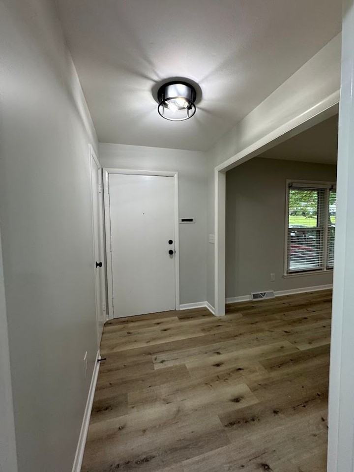 2205 Hathaway - Photo 3 of 50