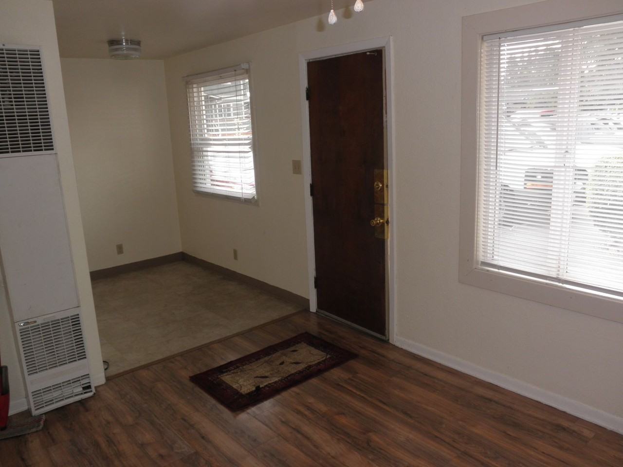 1481 Hines St Se - Photo 5 of 17
