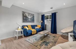 featured image of 1367 Aurele St