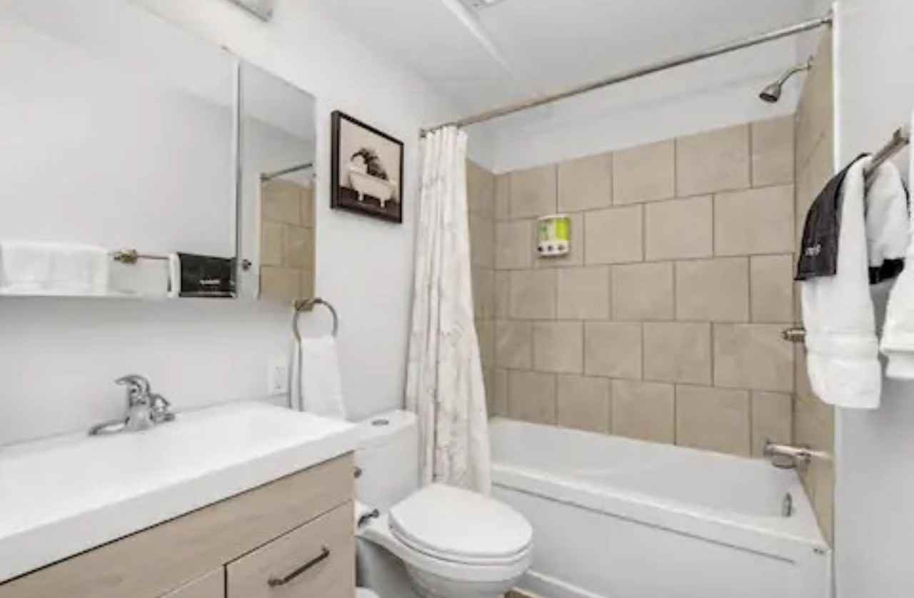1367 Aurele St - Photo 7 of 10