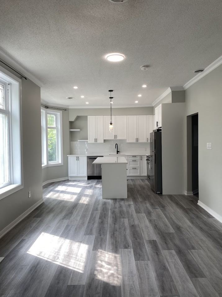 Main 203 Elmwood Avenue East - Photo 4 of 20