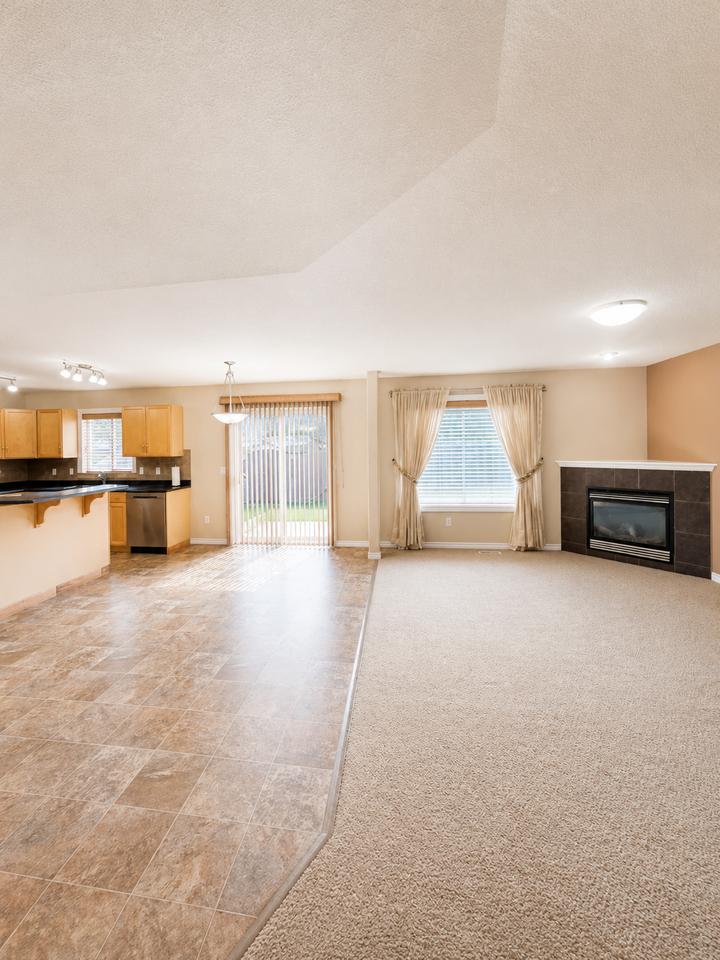 Spacious 5 Bed + 2 Den | 3.5 Bath Family Home with Theatre Room – South Terwillegar, Edmonton - Photo 7 of 47