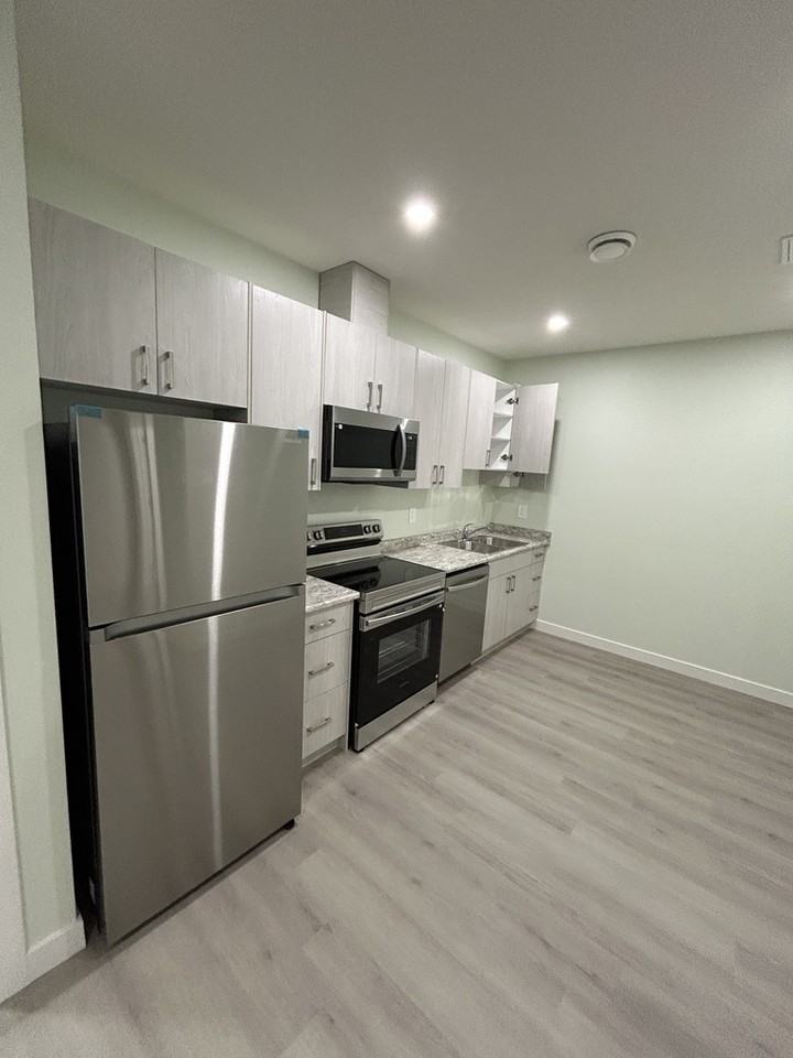B - 367 Sharma Crescent, Saskatoon Lower Unit | 2 Bedrooms | 1 Bathroom - Photo 3 of 17