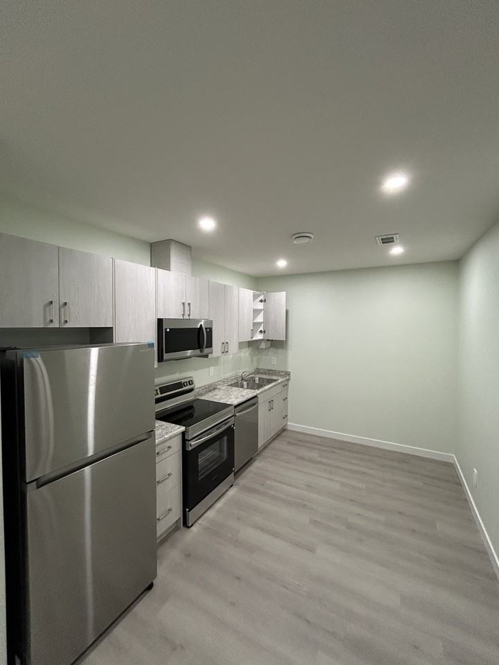 B - 367 Sharma Crescent, Saskatoon Lower Unit | 2 Bedrooms | 1 Bathroom - Photo 5 of 17