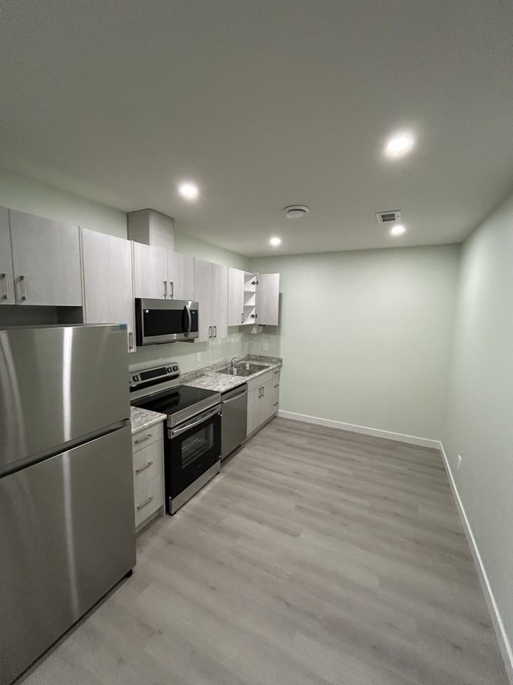 B - 367 Sharma Crescent, Saskatoon Lower Unit | 2 Bedrooms | 1 Bathroom - Photo 6 of 17