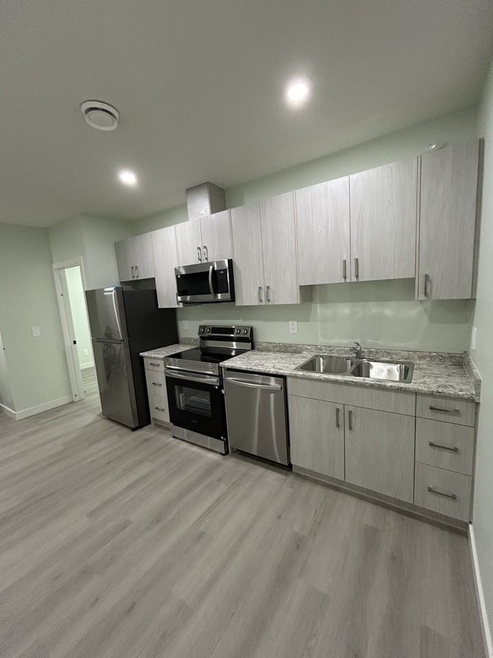 B - 367 Sharma Crescent, Saskatoon Lower Unit | 2 Bedrooms | 1 Bathroom - Photo 7 of 17