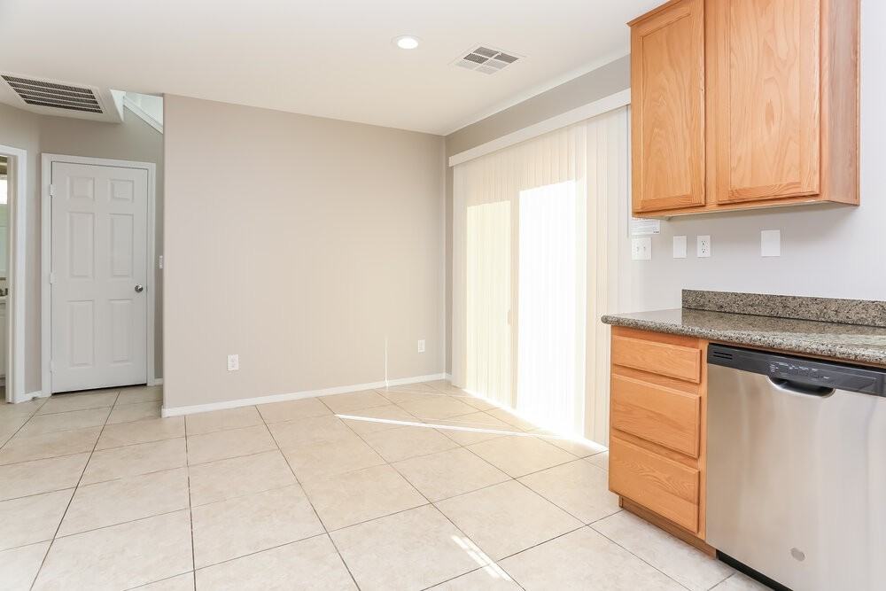 8329 Wildwood Glen Dr - Photo 6 of 17