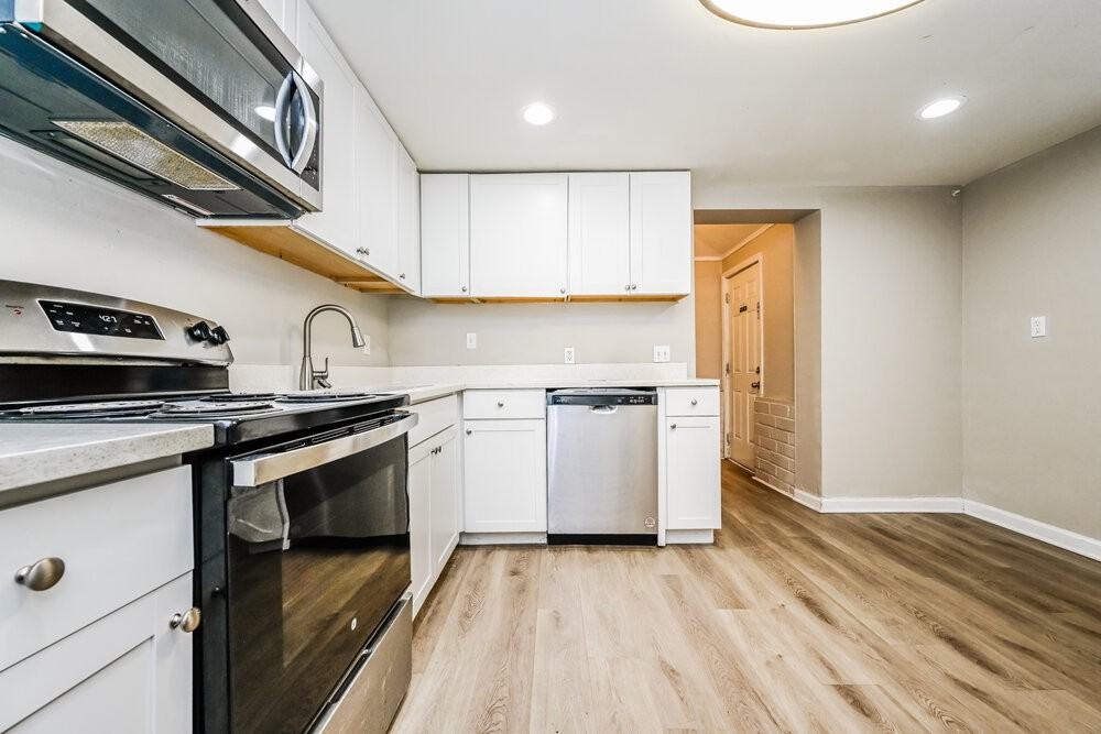 1175 Mcdaniel St Sw - Photo 6 of 17