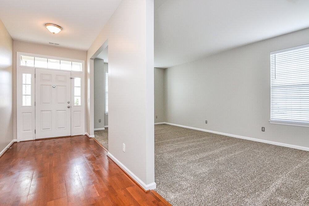 306 Hope Valley Rd - Photo 2 of 17