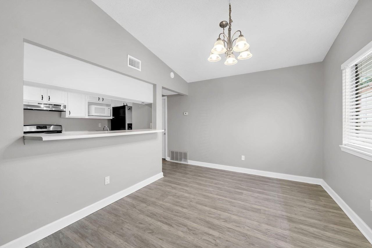 3930 Balsam Dr #1 - Photo 3 of 8
