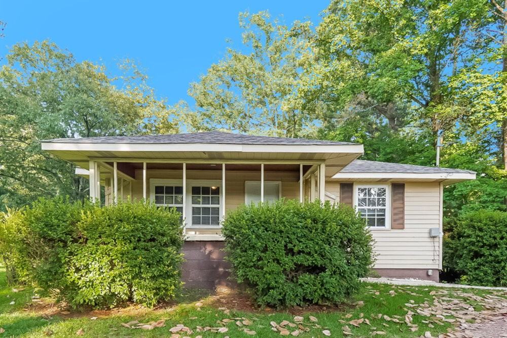 1116 Hayes Rd - Photo 4 of 20