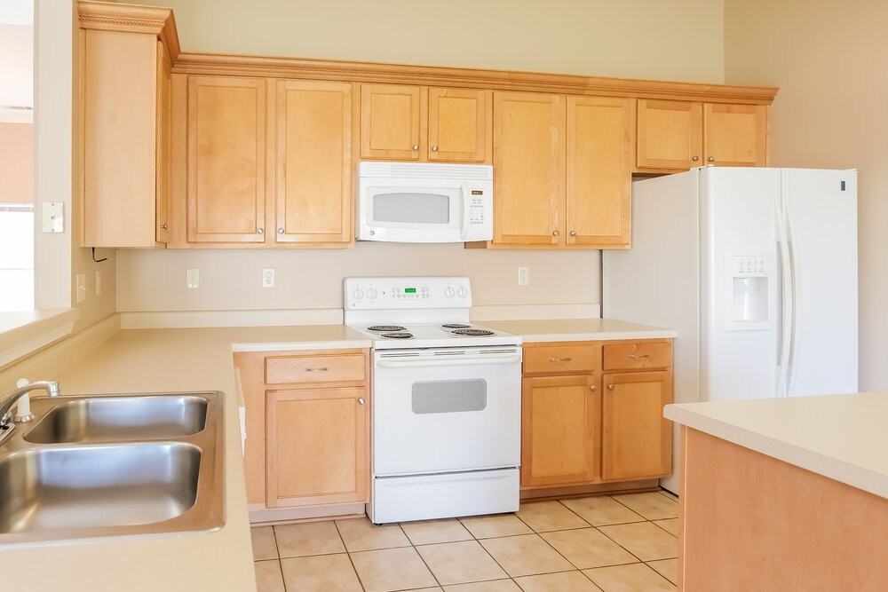 4064 Sidlehill Dr - Photo 6 of 15