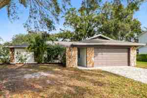 featured image of 22853 Fern Ct