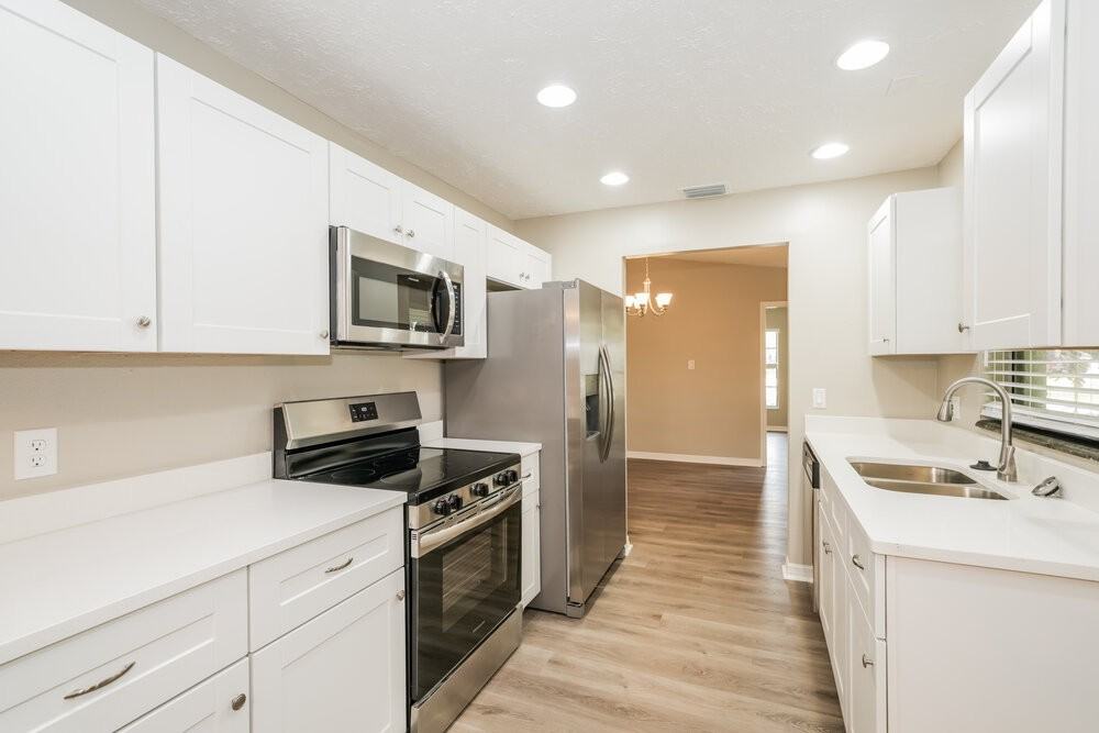 22853 Fern Ct - Photo 7 of 16