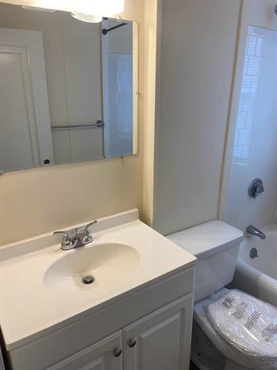 100 Taft Avenue - 88 Taft #88TAFT6 - Photo 7 of 8