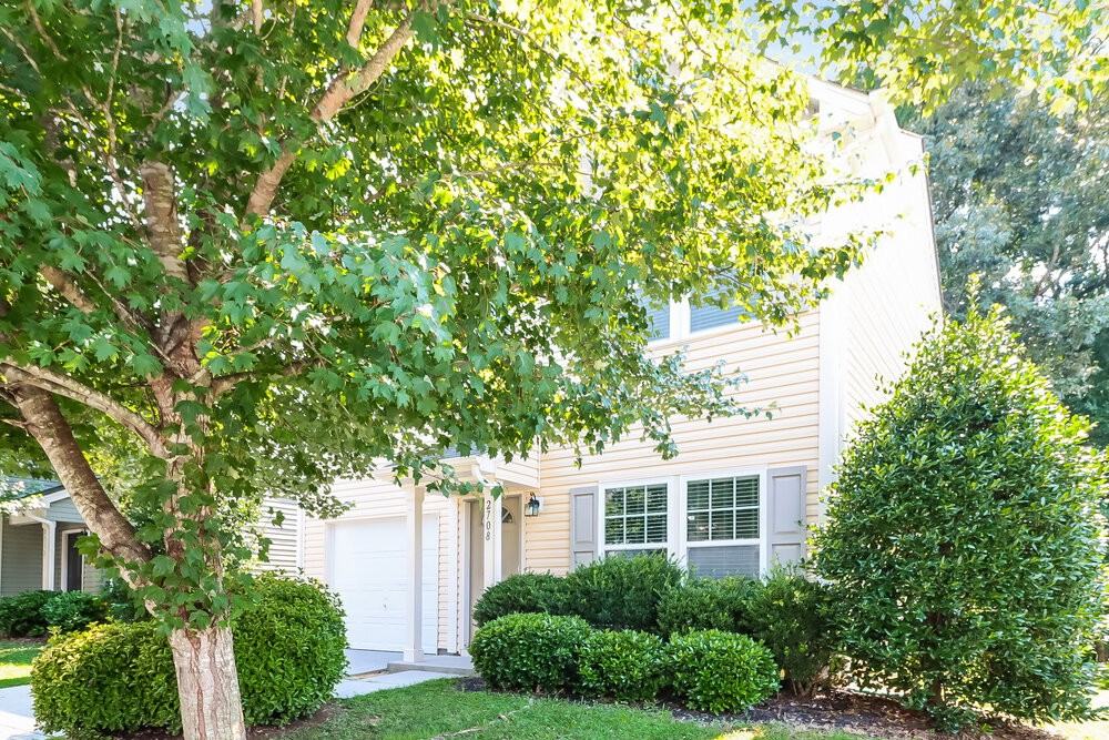 2708 Bramble Ridge Ct - Photo 4 of 17