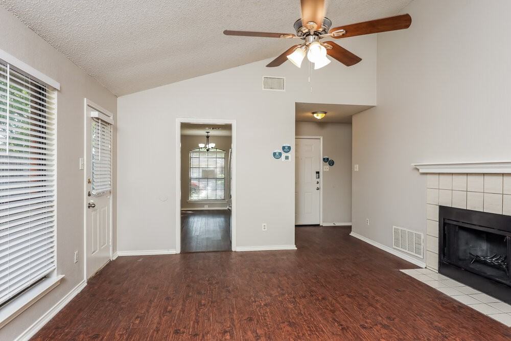 907 Park Place Blvd - Photo 5 of 15