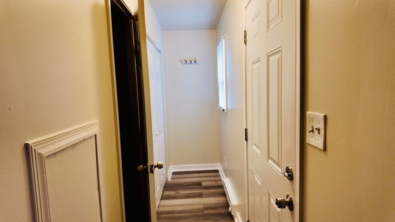 1206 Arlington St #1 - Photo 2 of 11