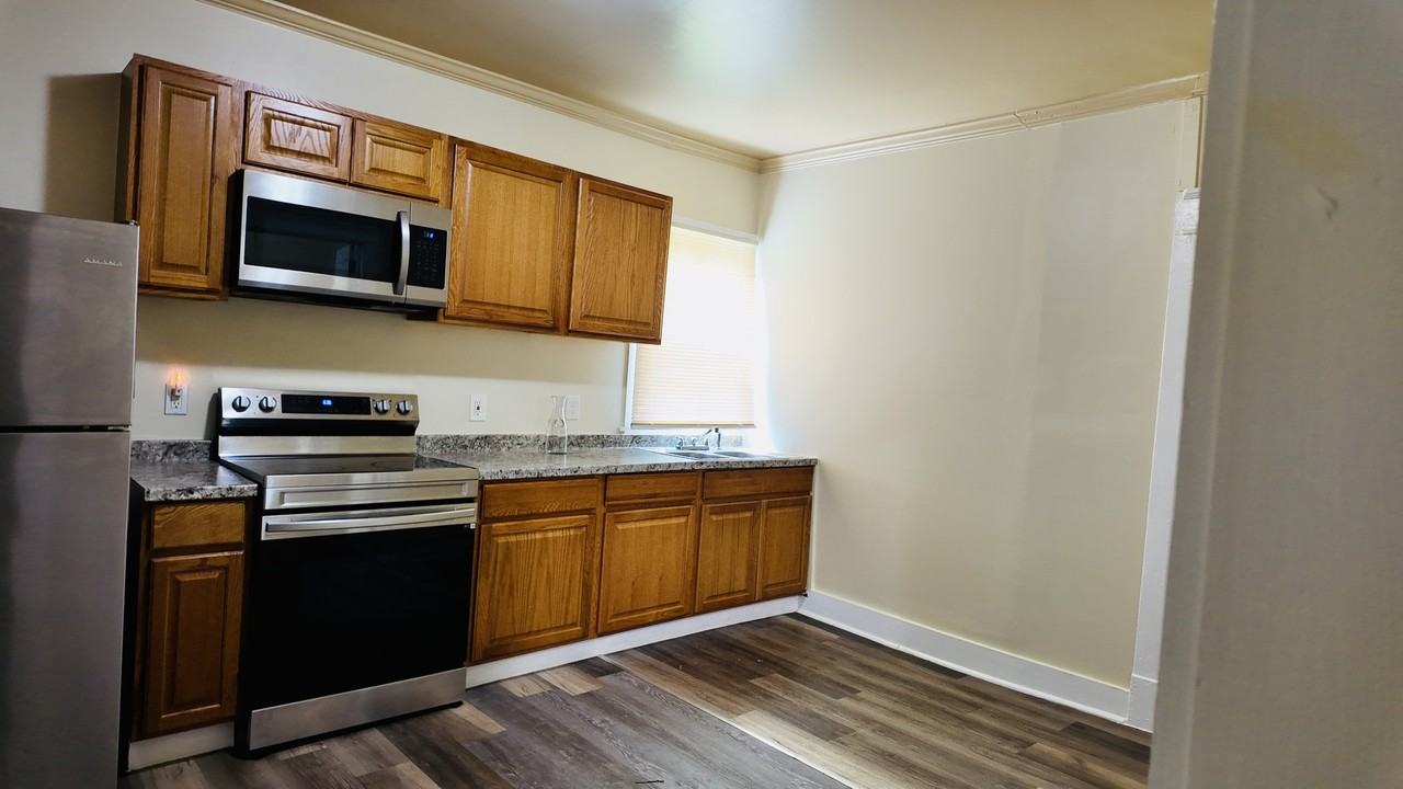 1206 Arlington St #1 - Photo 5 of 11