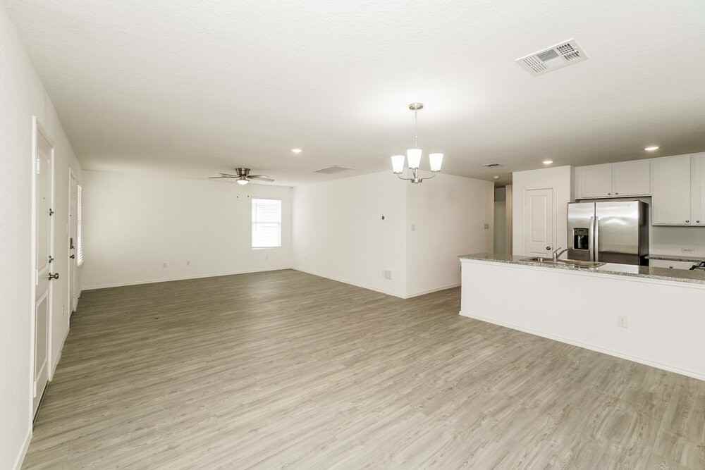 2441 Double Oak Dr - Photo 6 of 16