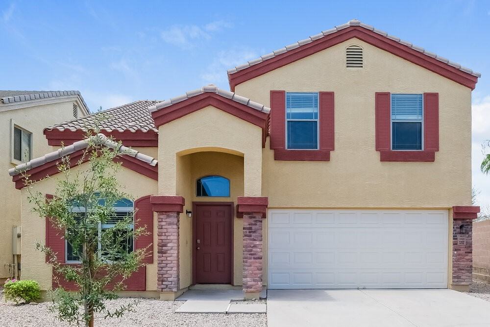 3202 S Justin Dr