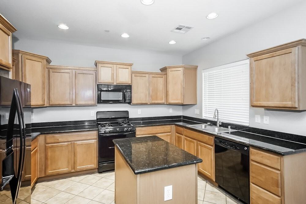 1038 Copper Palm Ct - Photo 6 of 17