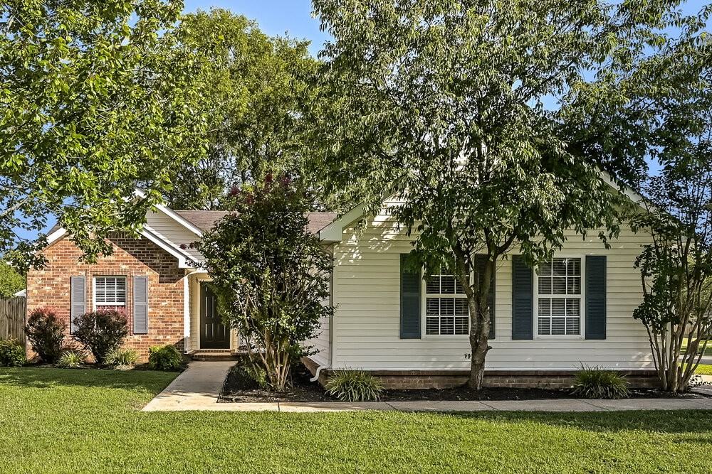 1147 Melvin Dr
