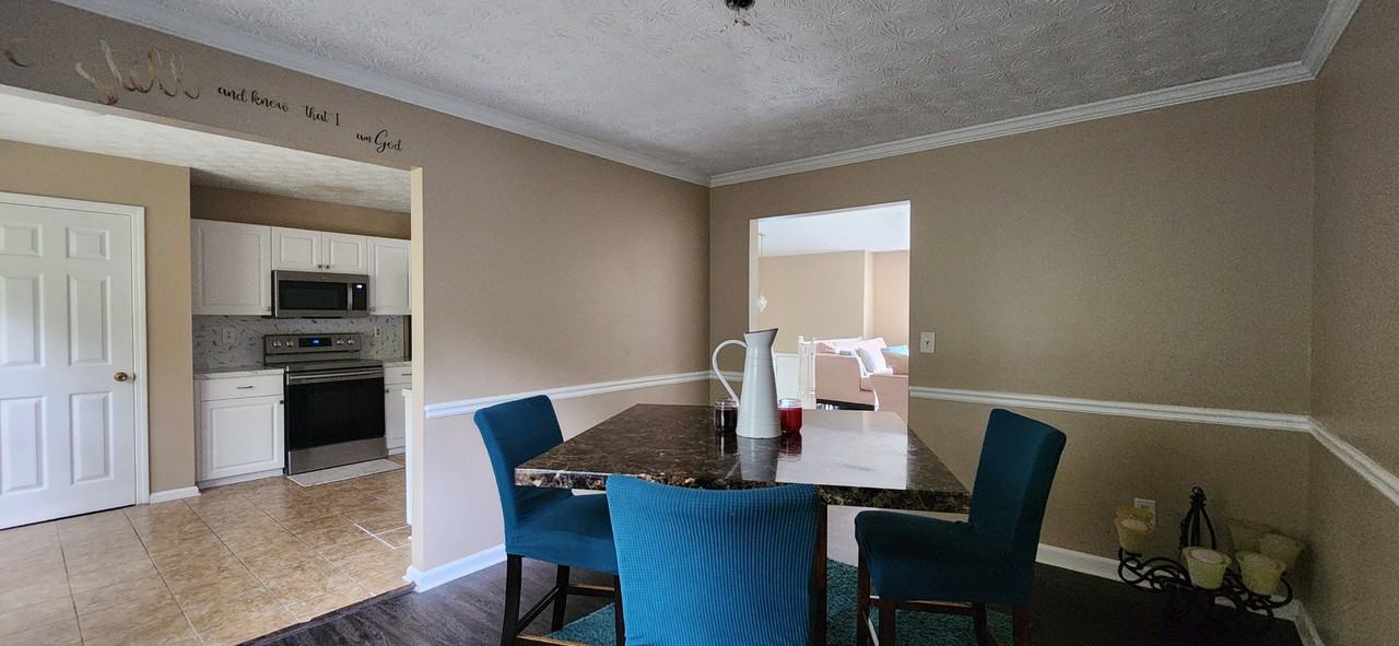 6176 Valley Green Rd - Photo 6 of 40