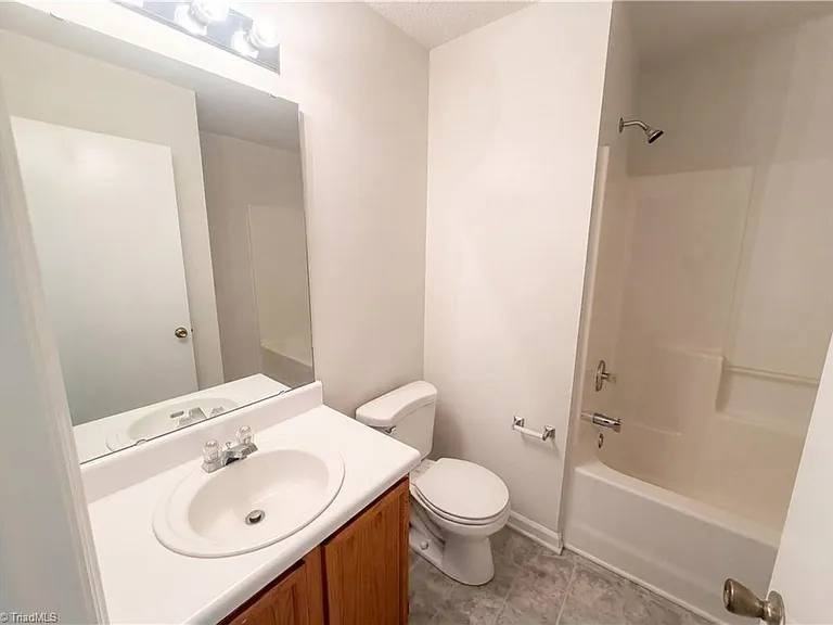 4233 Nestleway Court - Photo 6 of 17