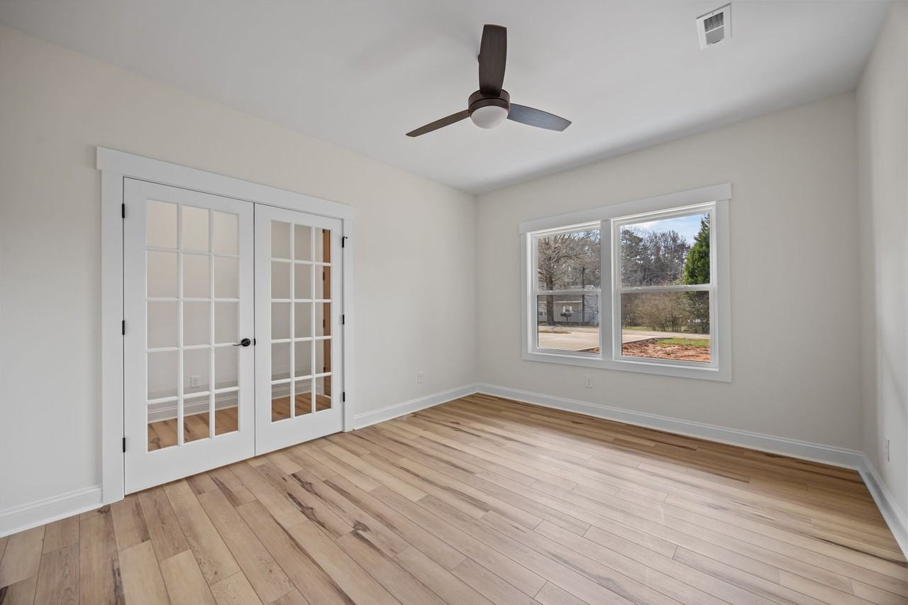 387 Lake Farm Dr #1 - Photo 5 of 39