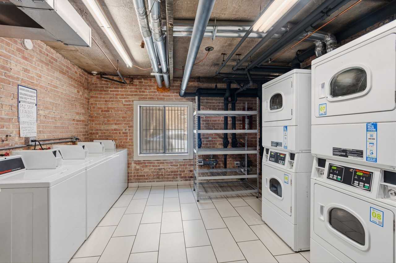 5534 N Kenmore Avenue - Photo 4 of 34