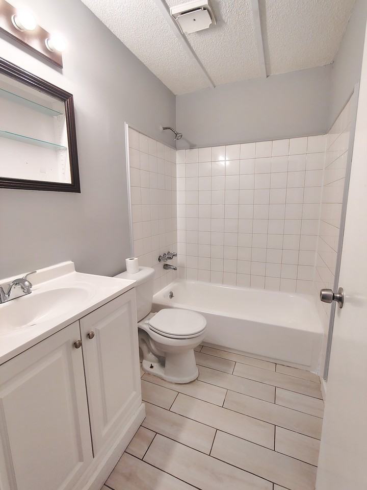 1208 Bush River Road - 1Apt C12 #1 - Photo 7 of 8