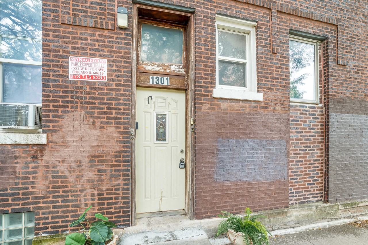 1301 S 50th Ct #2F - Photo 2 of 35