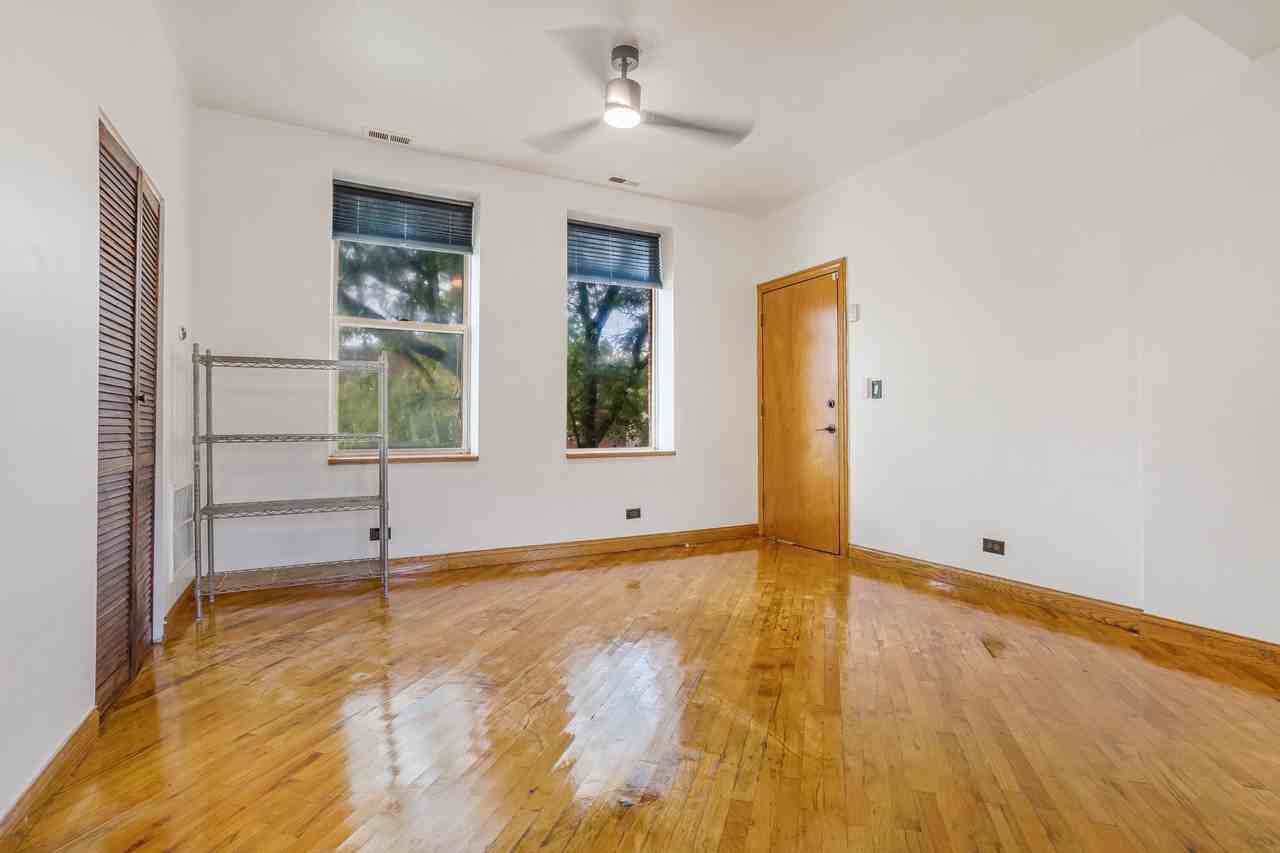 1301 S 50th Ct #2F - Photo 3 of 35