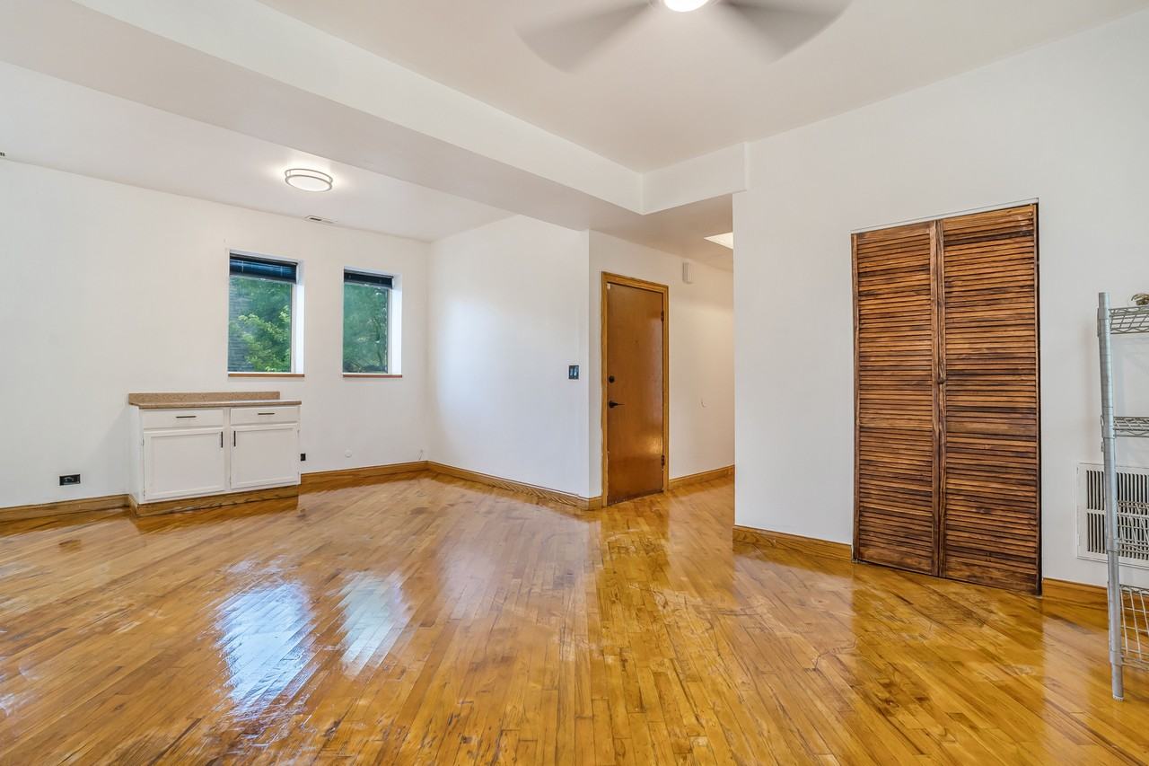 1301 S 50th Ct #2F - Photo 5 of 35