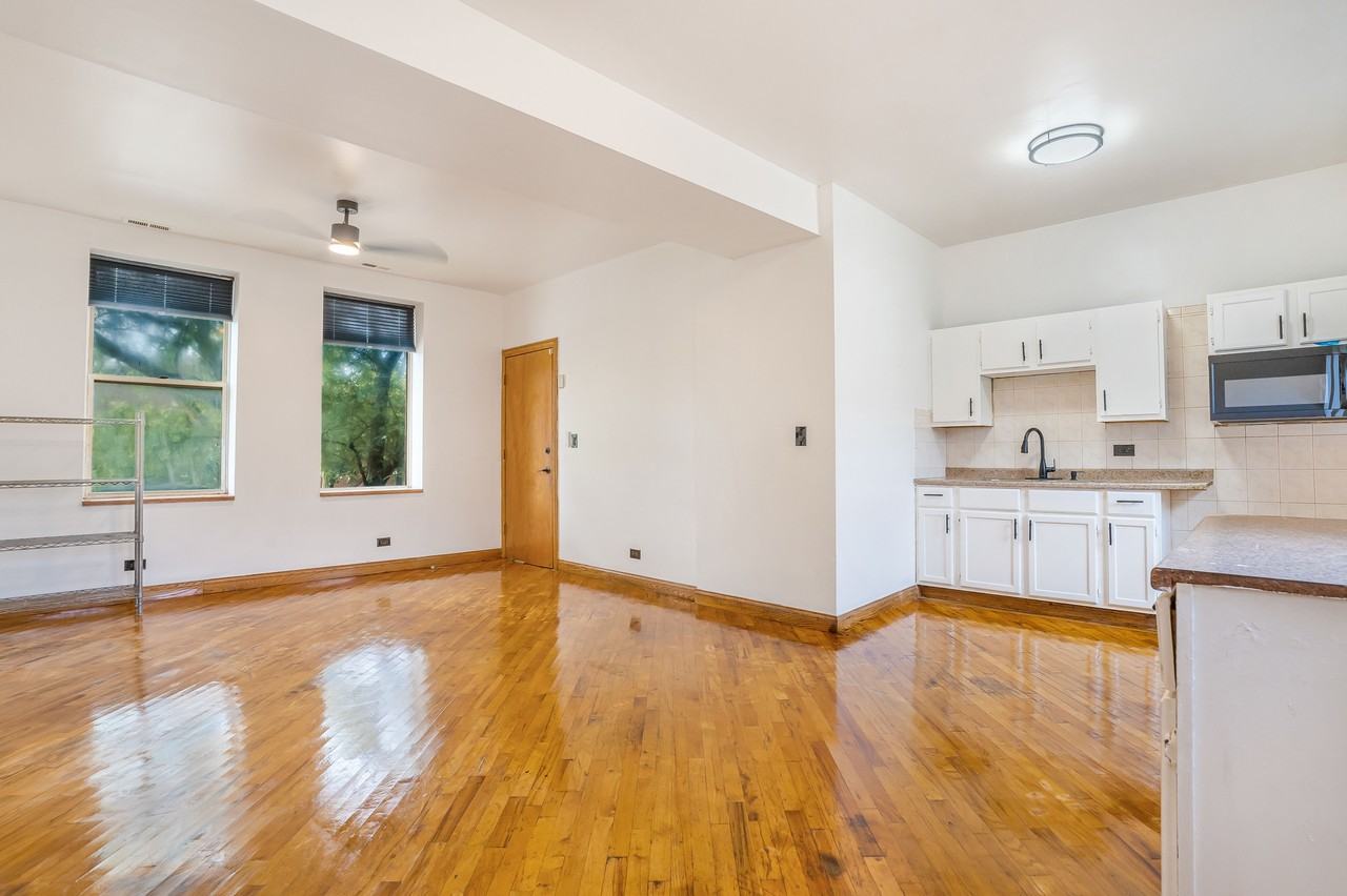 1301 S 50th Ct #2F - Photo 6 of 35