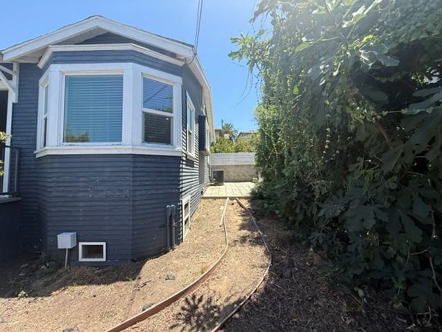 360 Parkman Ave #360 - Photo 2 of 10