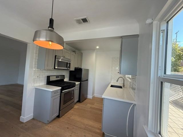 360 Parkman Ave #360 - Photo 6 of 10